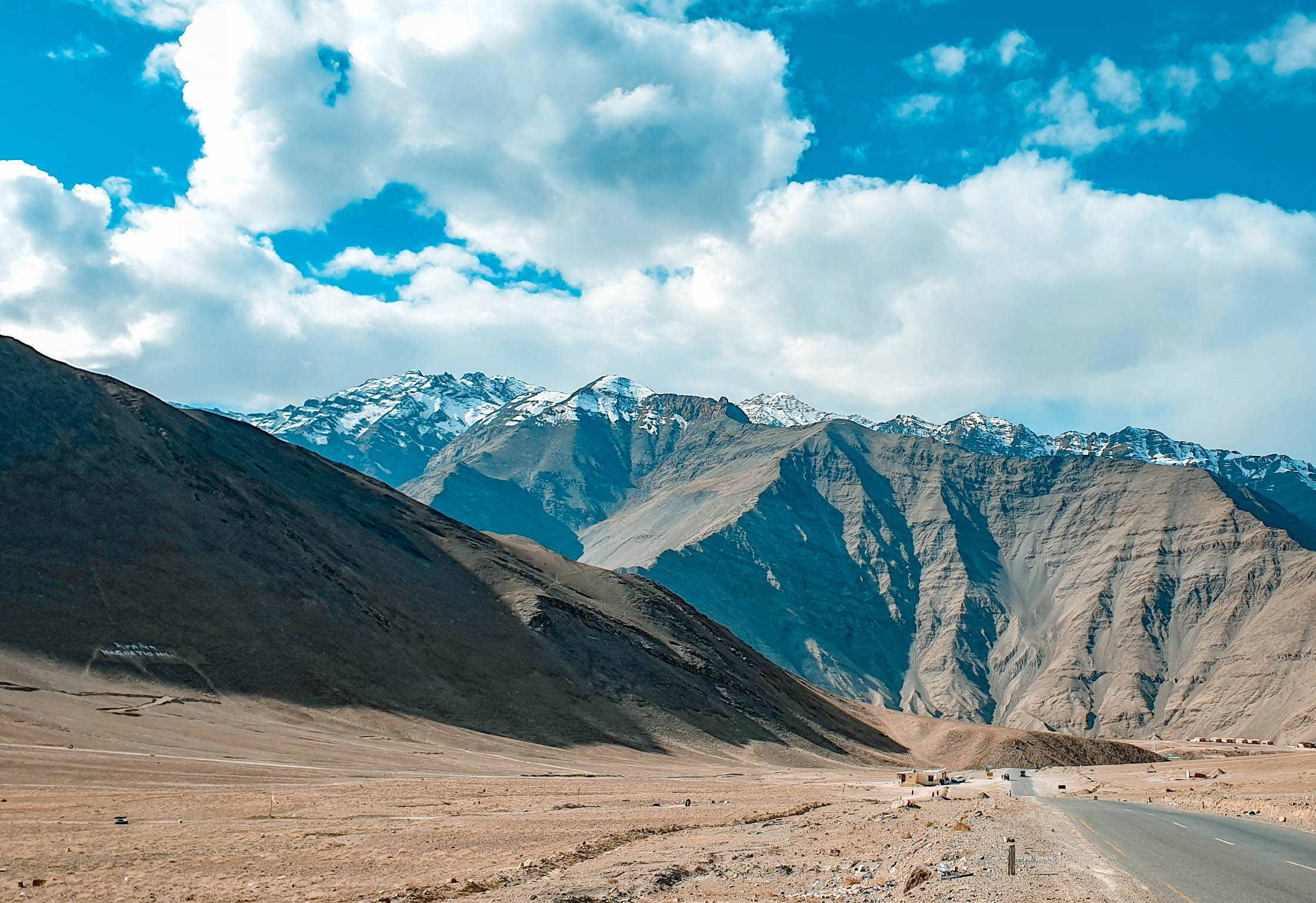 แมกเนติก ฮิลล์ (Magnetic Hill) ทัวร์เลห์ ลาดักห์ เที่ยวเลห์ ลาดักห์ Leh Ladakh Tour leh ladakh