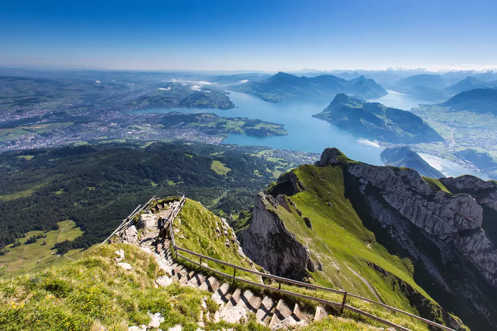 ภูเขาพิลาทุส (Mount Pilatus)