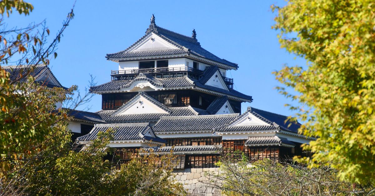 ปราสาทมัตสุยามะ อยู่ภูมิภาคชิโคกุ ประเทศญี่ปุ่น