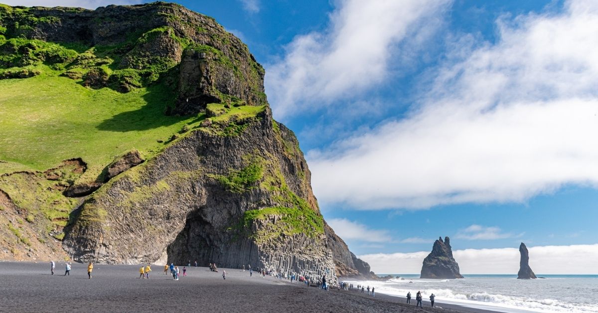 เรย์นิสฟยาร์ดรา สามารถเที่ยวได้ทั้งปี Reynisfjara