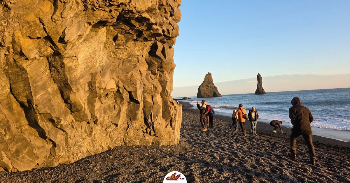 หาดทรายดำเรย์นิสฟยาร์ดรา