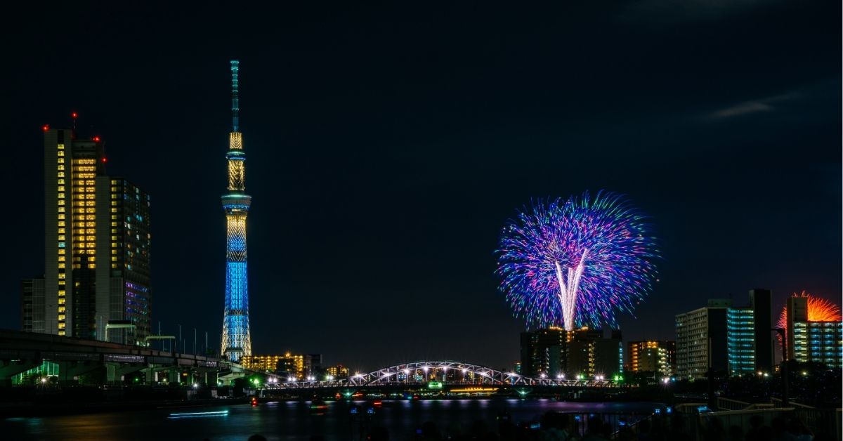 เทศกาลพลุ แม่น้ำสุมิดะ (Sumida River Fireworks Festival) จ.โตเกียว
