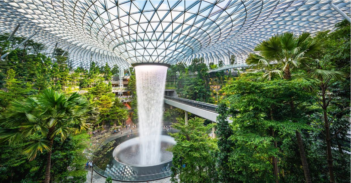 เที่ยวสิงคโปร์ครั้งแรก ควรไปจีเวล ชางงี แอร์พอร์ต (Jewel Changi Airport)