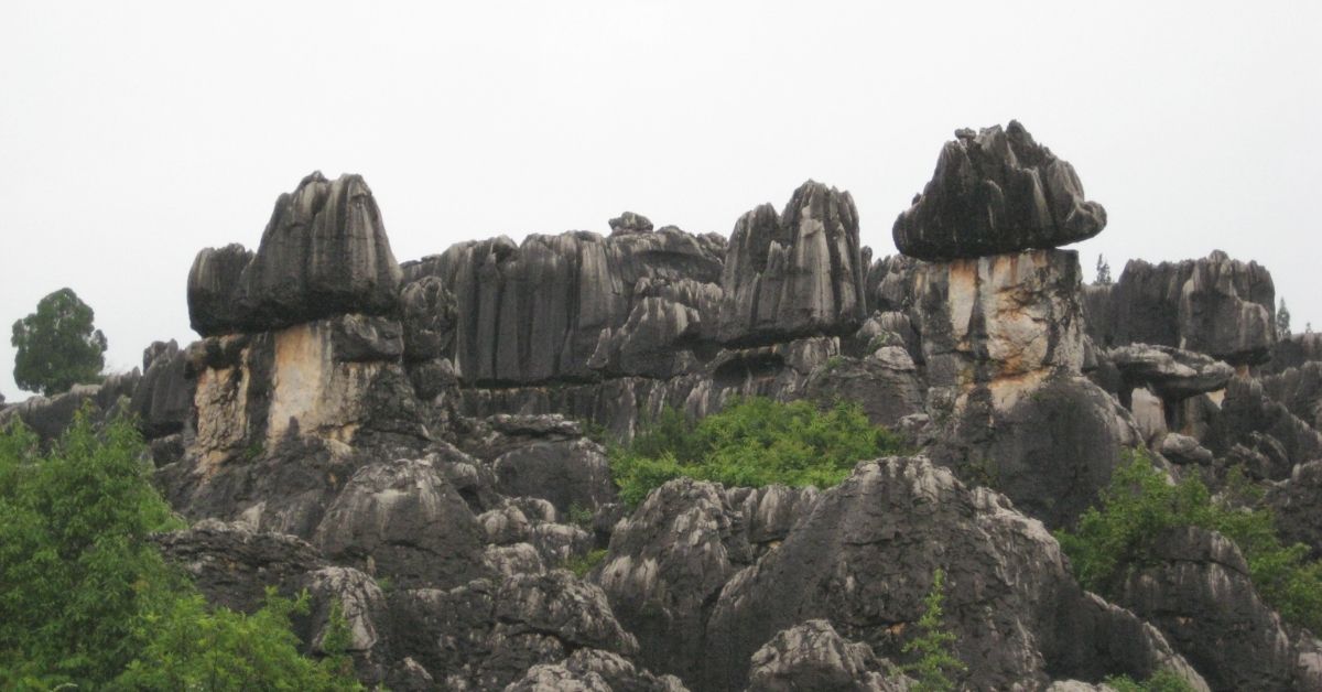ภูเขาเหลียนหัวซาน (Lianhuashan) หรือที่รู้จักกันในชื่อ "ภูเขาดอกบัว"