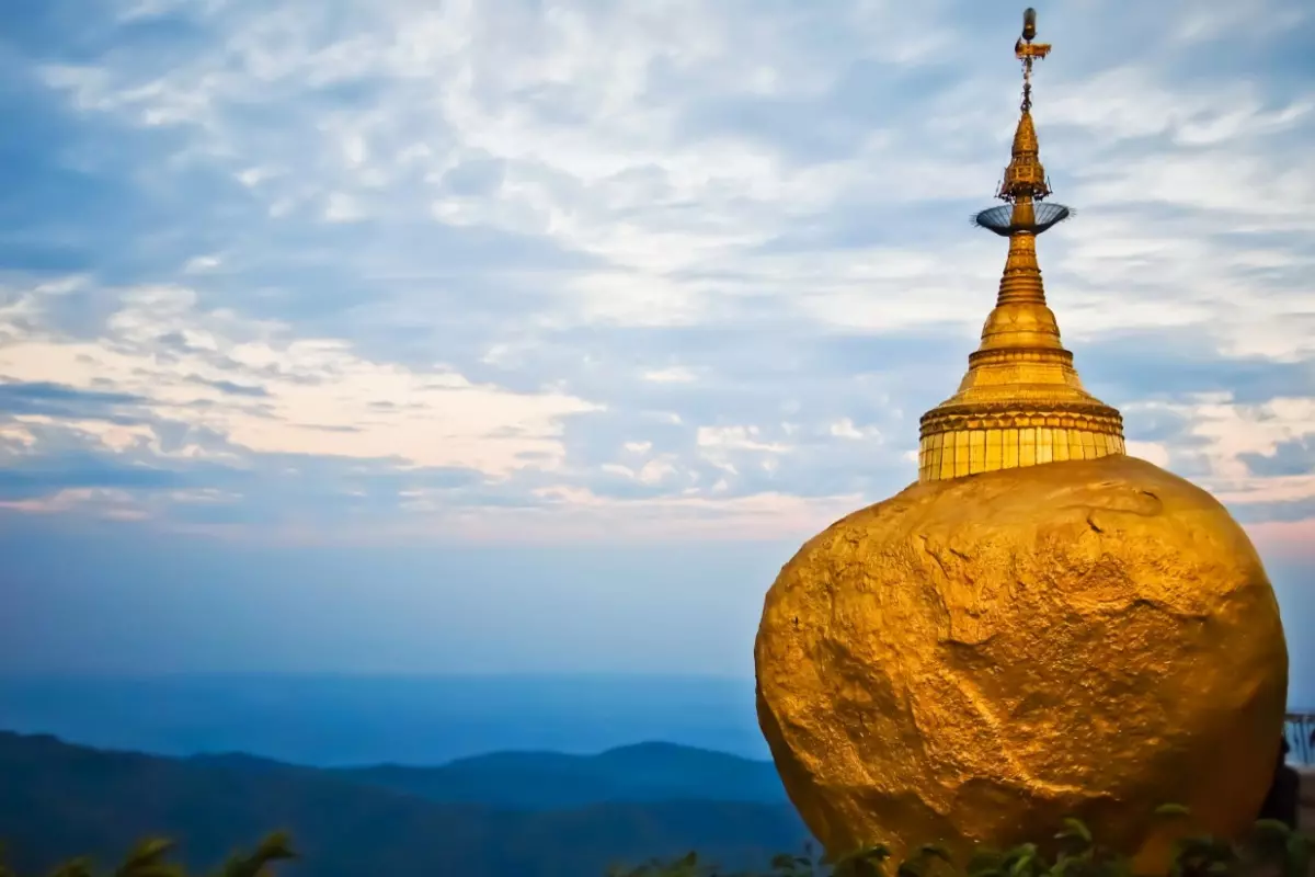 Kyaiktiyo Pagoda