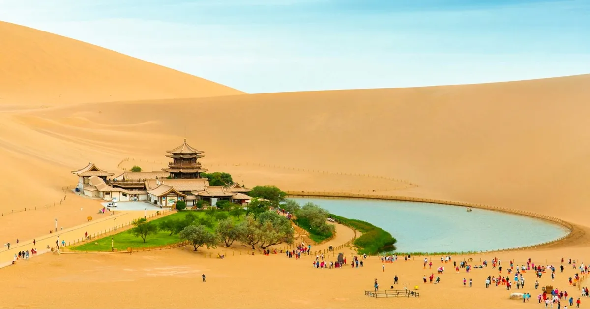 ทัวร์จีน เส้นทางสายไหม ลั่วหยาง อูรูมูฉี ภูเขาสายรุ้ง ถ้ำตุนหวง