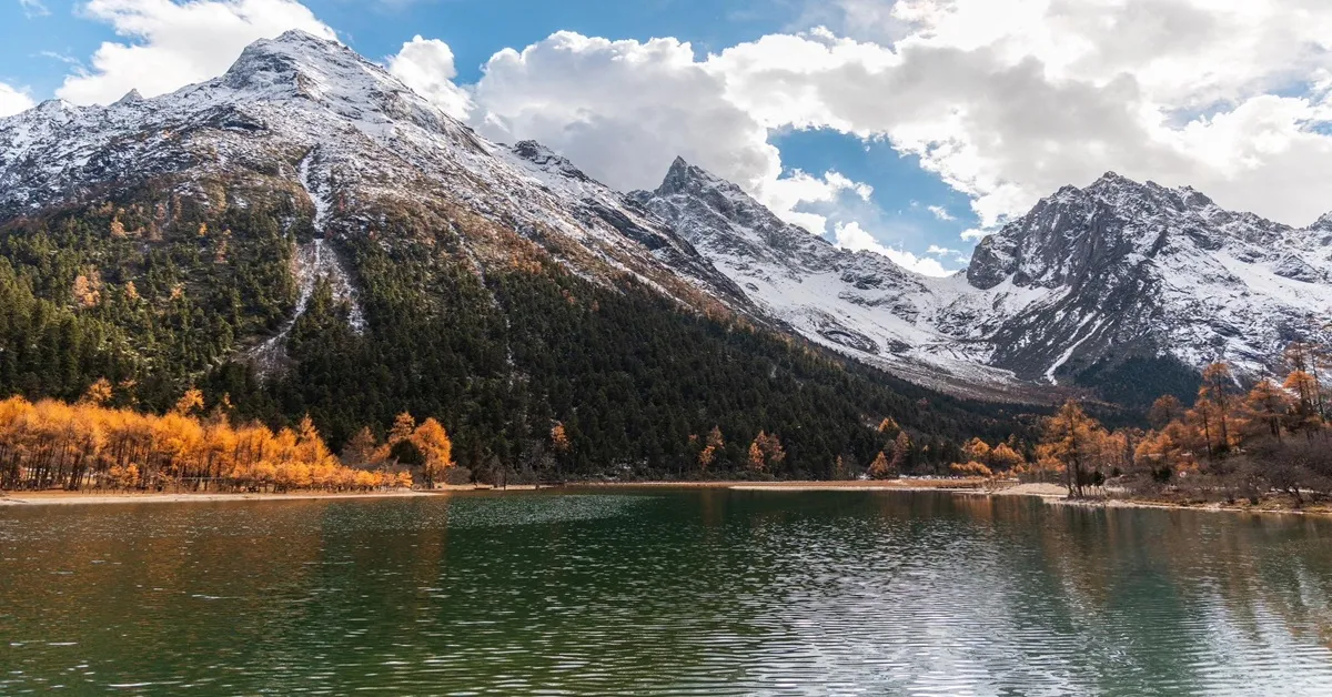 ทัวร์จีน มหัศจรรย์ ย่าติง ภูเขาสีดรุณี คังติ้ง ซินตูเฉียว
