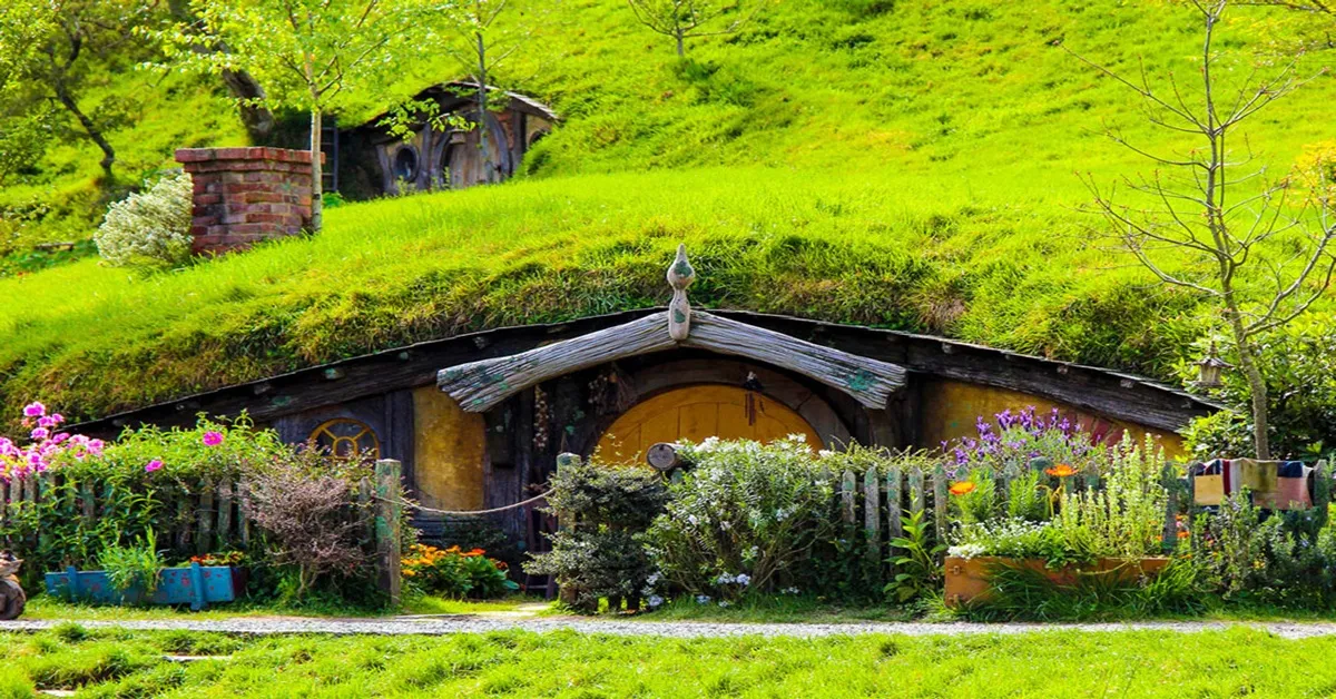 ทัวร์นิวซีแลนด์ อ็อคแลนด์ ควีนส์ทาวน์ ถ้ำหนอนเรืองแสงไวโตโม่ หมู่บ้านฮ็อบบิท รถไฟสายทรานซ์อัลไพน์