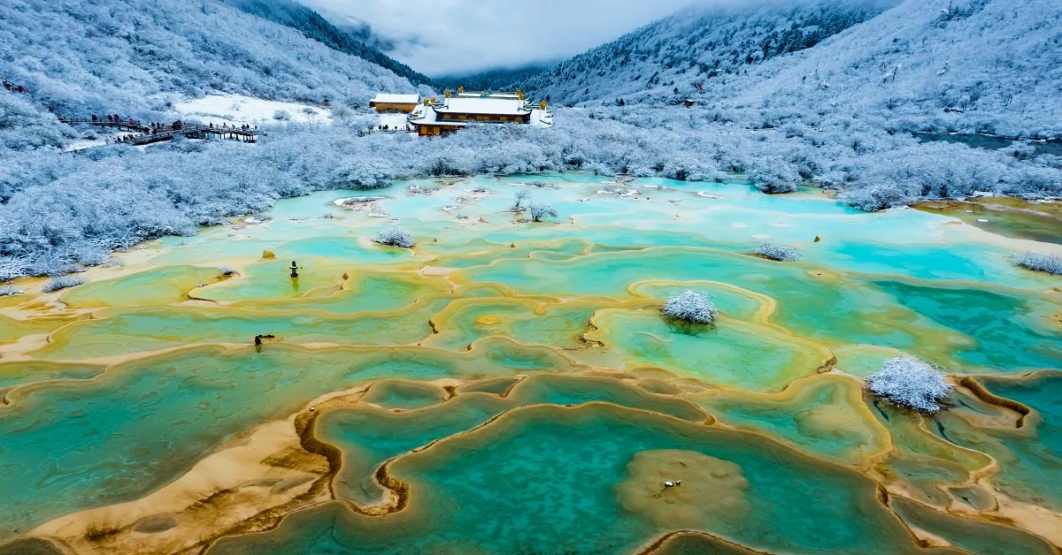 ทัวร์จีน ภูเขาสี่ดรุณี ปี้เผิงโกว หวงหลง จิ๋วจ้ายโกว เฉิงตู