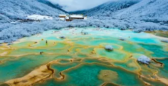 ทัวร์จีน ภูเขาสี่ดรุณี ปี้เผิงโกว หวงหลง จิ๋วจ้ายโกว เฉิงตู