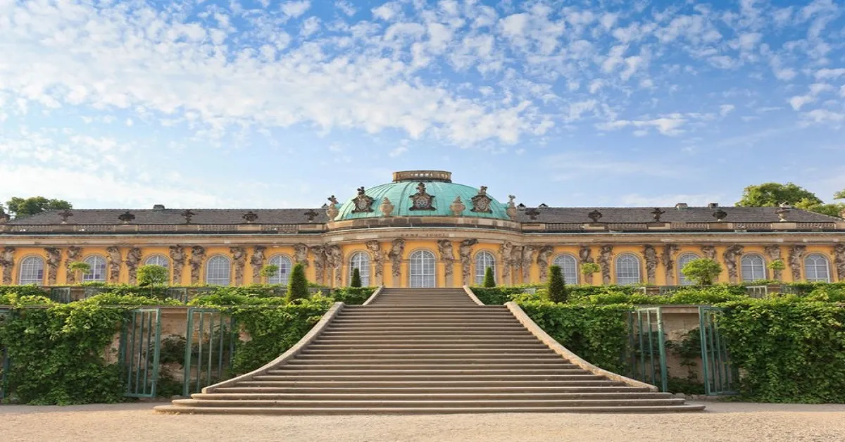 ทัวร์เยอรมนี เนเธอร์แลนด์ เบอร์ลิน-อัมสเตอร์ดัม เช็คอินพระราชวังซองส์ซูซีและหมู่บ้านไร้ถนนกีธูร์น