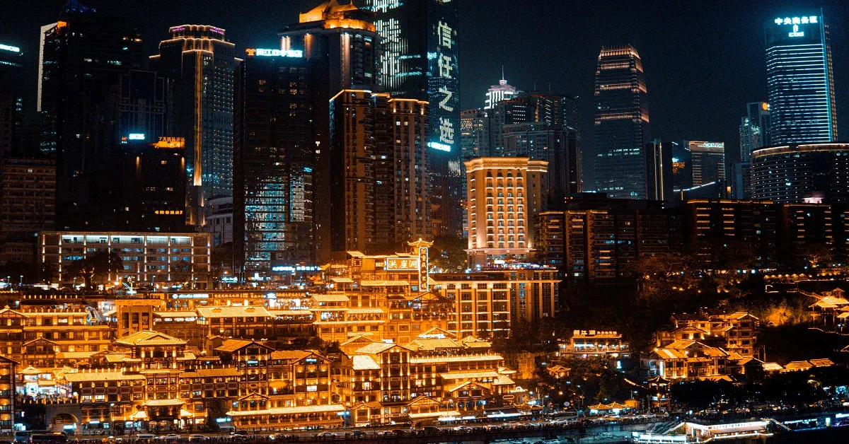ทัวร์จีน ฉงชิ่ง เช็คอินหงหยาต้ง รถไฟทะลุตึก แลนด์มาร์ค Raffles City