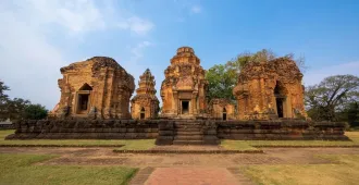 ทัวร์ไทย สุรินทร์ ศรีสะเกษ ปราสาทศรีขรภูมิ งานทุเรียนภูเขาไฟประจำปี