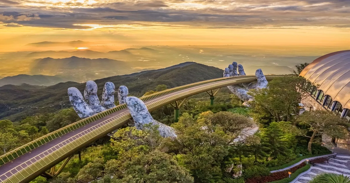 ทัวร์เวียดนาม ดานัง ฮอยอัน บานาฮิลล์ นั่งกระเช้ายาวสุดในโลก ชมสะพานมือสีทอง นั่งเรือกระด้งฮอยอัน