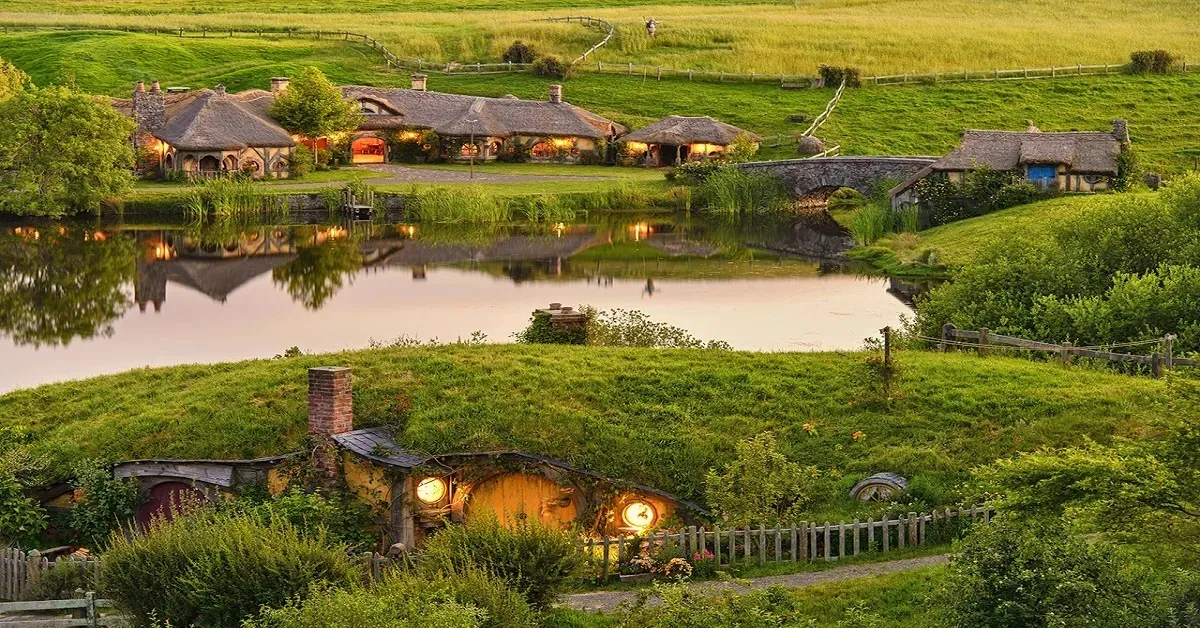 ทัวร์นิวซีแลนด์ เยือนหมู่บ้านฮ็อบบิต ล่องเรือกลไฟโบราณและวอลเตอร์พีค ฟาร์ม  นั่งรถไฟสายทรานซ์ อัลไพน์