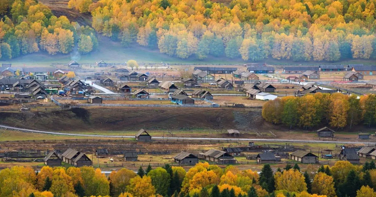 ทัวร์จีน ซินเจียงเหนือ อุทยานคานาสือ ภูเขาเทียนซาน หมู่บ้านเหอมู่