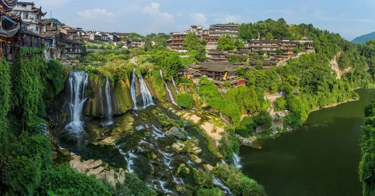 ทัวร์จีน จางเจียเจี้ย ฉางซา ฉงชิ่ง เขาเทียนเหมินซาน เมืองโบราณฝูหรง