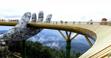 ทัวร์เวียดนามกลาง ดานัง ฮอยอัน บานาฮิลล์ สะพานมือทองคำ เมืองโบราณฮอยอัน นั่งเรือกระด้ง