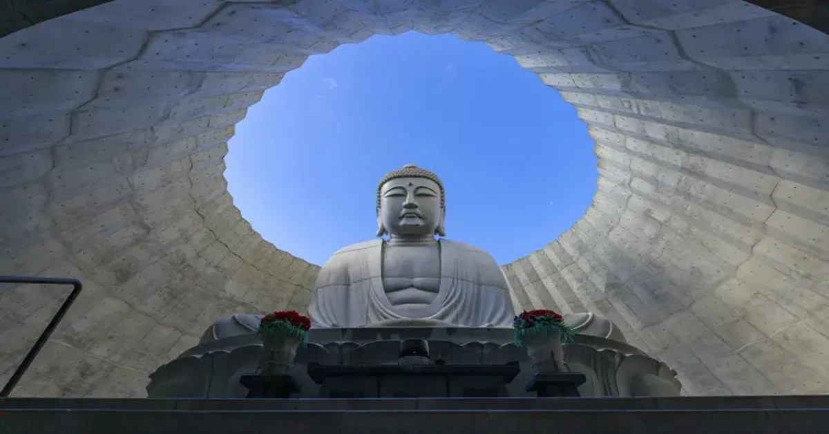 ทัวร์ญี่ปุ่น ฮอกไกโด ซัปโปโร โอตารุ คลองโอตารุ พระใหญ่อะตามะไดบุตสึ สวนฮิราโอกะ