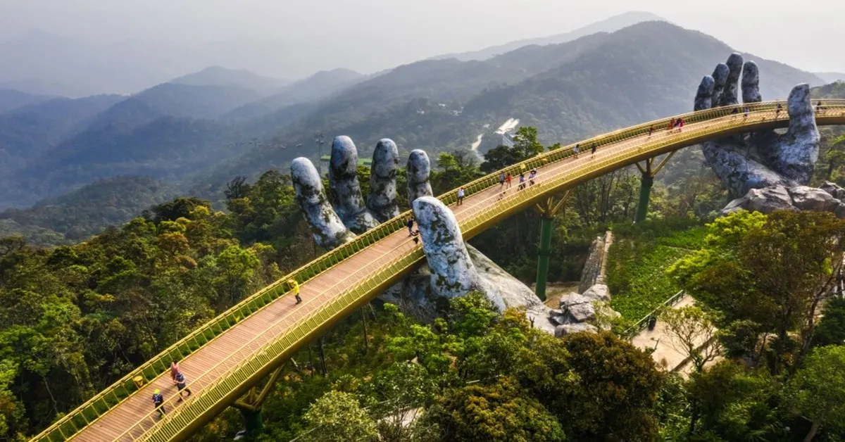 ทัวร์เวียดนามกลาง ดานัง ฮอยอัน สะพานมือทองคำ เมืองเก่าฮอยอัน นั่งเรือกระด้ง (พักบานาฮิลล์)