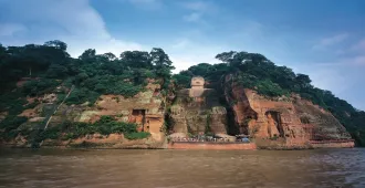ทัวร์จีน เฉิงตู ล่องเรือหลวงพ่อโตเล่อซาน หมีแพนด้าปีนตึก IFS