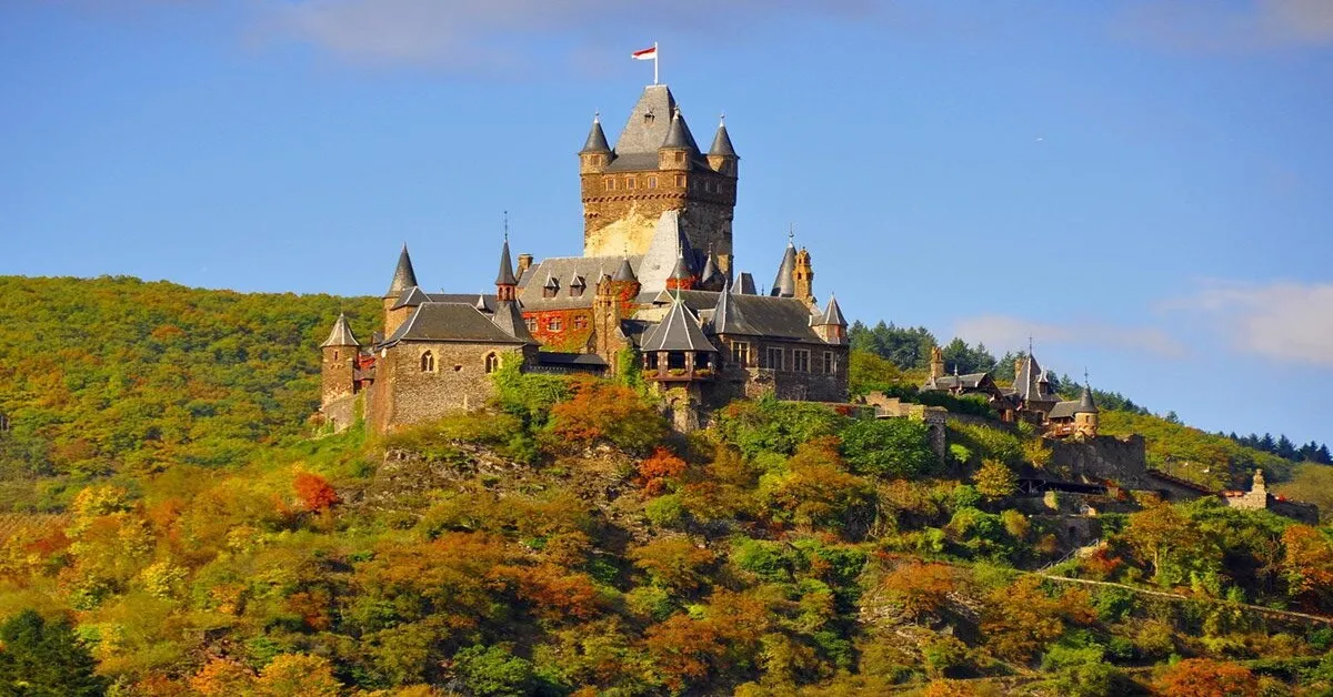 Benelux Germany Luxembourg Belgium Netherlands Reichsburg - ทัวร์เบเนลักซ์ เยอรมนี ลักซ์เซมเบิร์ก เบลเยียม เนเธอร์เเลนด์ ชมปราสาทไรน์เบิร์ก ล่องเรือหลังคากระจก 