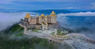ทัวร์เวียดนามกลาง ดานัง เว้ บาน่าฮิลล์ เมืองโบราณฮอยอัน ปราสาทจันทรา Luna Castle สะพานมือทองคำ ( พักบาน่าฮิลล์ 1 คืน )