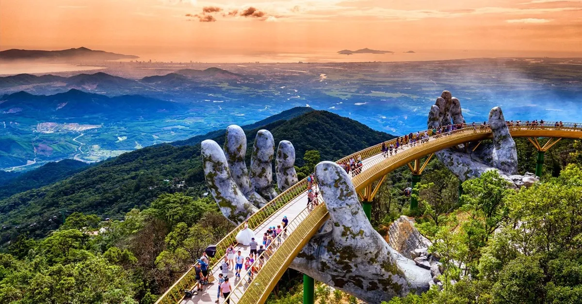 ทัวร์เวียดนาม ดานัง บานาฮิลล์ สะพานมือโกลเด้นบริดจ์ เมืองโบราณฮอยอัน