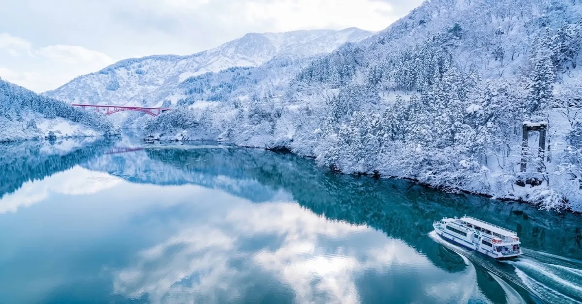 ทัวร์ญี่ปุ่น คานาซาวะ โอซาก้า หมู่บ้านโกคายามะ ล่องเรือโชงะ ปราสาทโอซาก้า