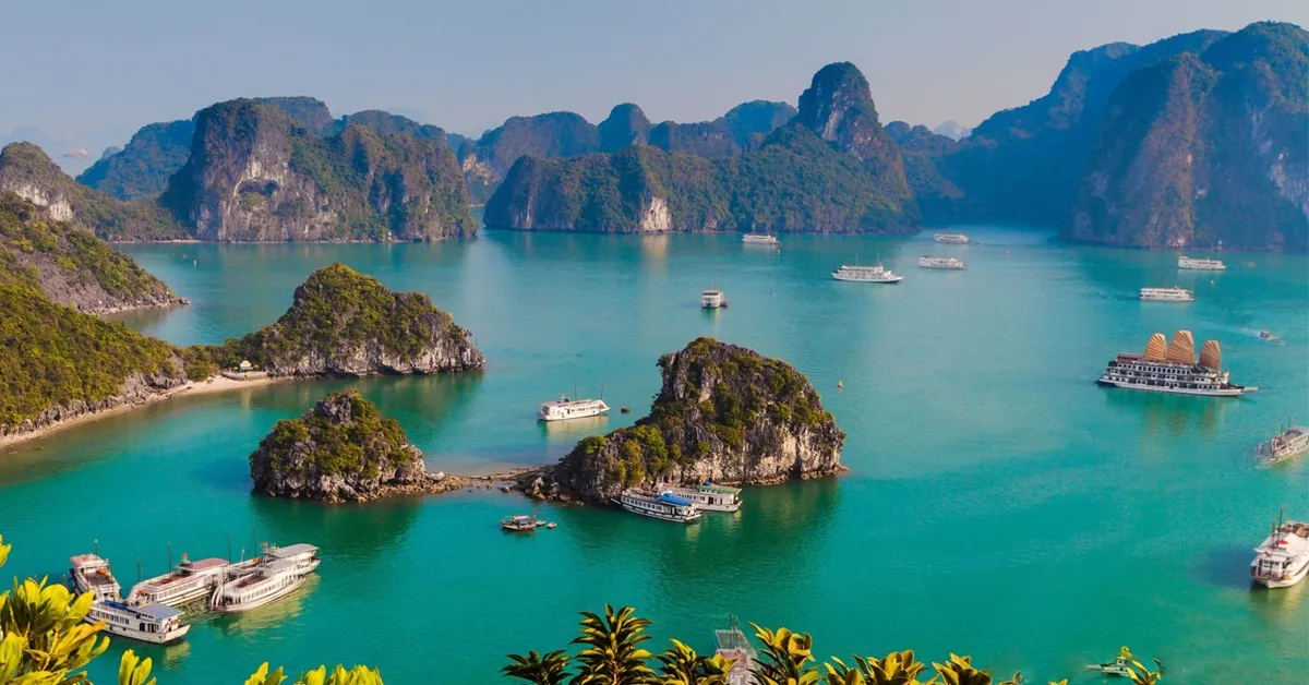 ทัวร์เวียดนามเหนือ ฮานอย ซาปา เมก้าแกรนด์เวิลด์ นั่งกระเช้าฟานซิปัน  ล่องเรือฮาลองเบย์
