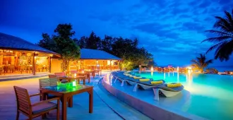 Centara Ras Fushi Resort&Spa Maldives Water Villa - แพ็คเกจทัวร์ส่วนตัวมัลดีฟส์ เซ็นทารา ราส ฟูชิ รีสอร์ท แอนด์ สปา