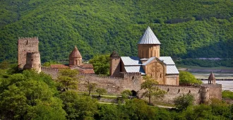 Georgia Batumi Kutaisi Kazbegi Tbilisi Ananuri Fortress - ทัวร์จอร์เจีย บาทูมิ คูทายสิ คาซเบกี ทบิลีซี เที่ยวชมป้อมอันนานูรี 