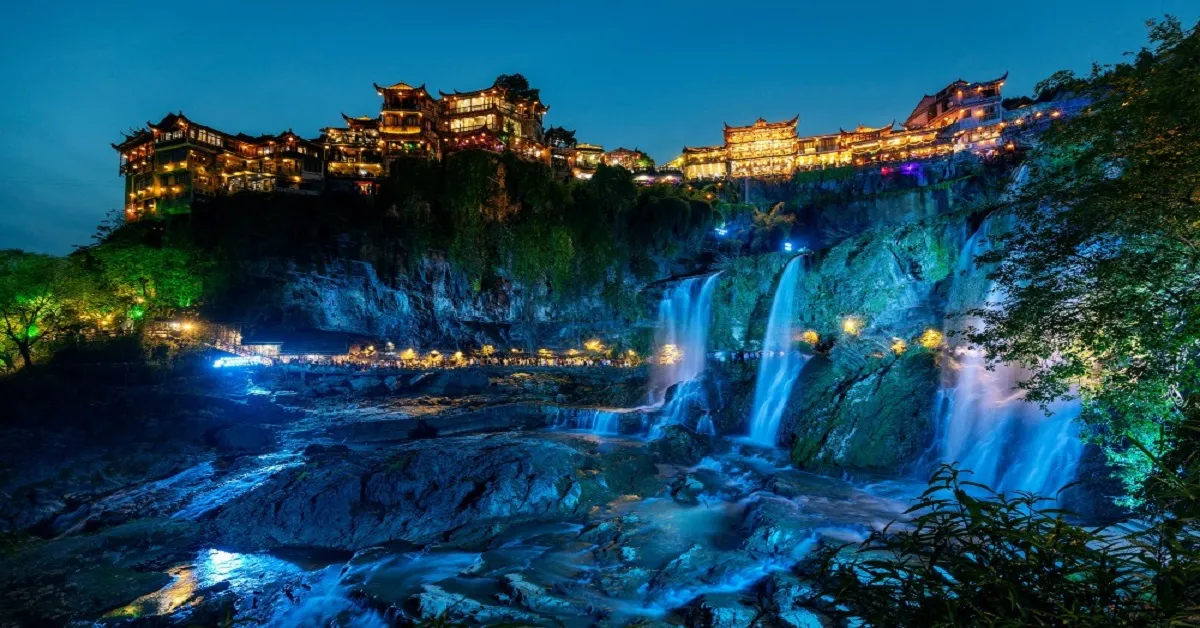 China Zhangjiajie Furongzhen Fenghuang 72 wonder tower - ทัวร์จีน จางเจียเจี้ย ฟู่หรงเจิ้น เฟิ่งหวง เที่ยวชมตึกมหัศจรรย์ 72 ชั้น (ไม่ลงร้าน)