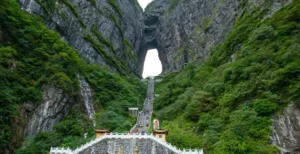 China Zhangjiajie Furongzhen Fenghuang Yichang Tianmenshan - ทัวร์จีน จางเจียเจี้ย ฝูหรงเจิ้น เฟิ่งหวง อี้ชาง นั่งกระเช้าไฟฟ้าสู่เขาเทียนเหมินซาน (ไม่ลงร้าน)