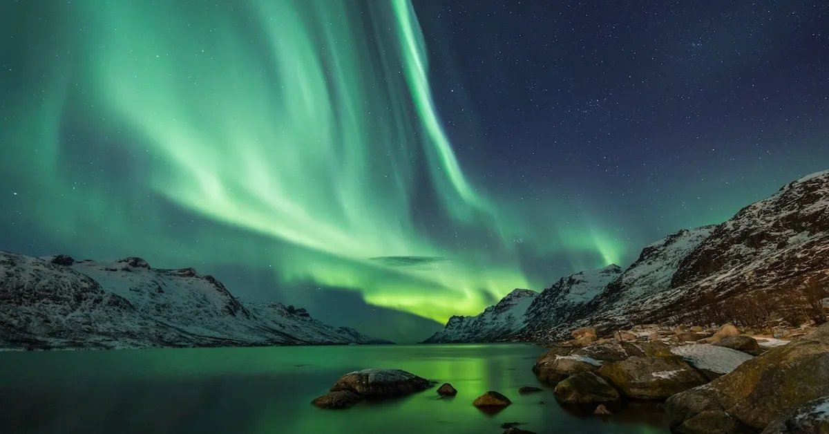 Grand Norway Oslo Hunting Aurora - ทัวร์แกรนด์ นอร์เวย์ ออสโล กิจกรรมล่าแสงเหนือและนั่งเลื่อนกวางเรนเดียร์ชมหมู่บ้านชามิ (บินภายใน 1 ขา)