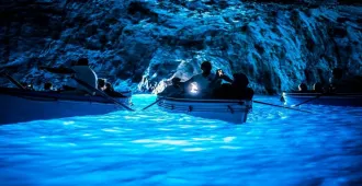 Grand South Italy Blue Grotto Positano - ทัวร์แกรนด์ อิตาลีเหนือ ล่องเรือชมถ้ำบลูกอตโต้และเมืองโพสิตาโน่ 