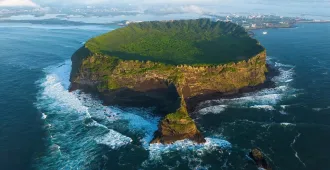 South Korea Jeju Cheon Ji Yeon Water Fall - ทัวร์เกาหลีใต้ เชจู น้ำตกชอนจียอน เที่ยวสวนส้มไร้เมล็ด เยี่ยมชมหมู่บ้านวัฒนธรรมซองอึบ ชมเชจูดรีมทาวเวอร์ 