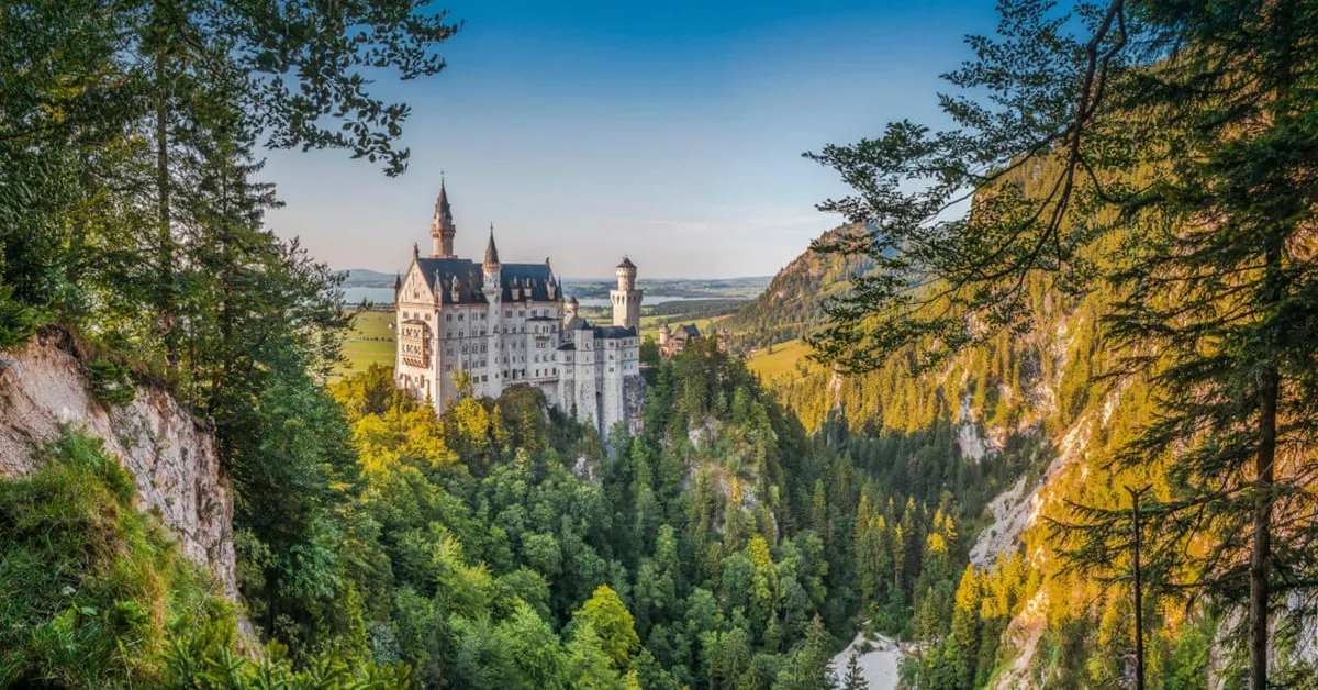 Europe Germany Italy Munich Bolzano Milan Verona Dolomites Autumn - ทัวร์ยุโรป เยอรมนี อิตาลี มิวนิค โบลซาโน มิลาน เวโรนา โดโลไมท์ ชมปราสาทนอยชวานชไตน์และนั่งกระเช้าซิเคด้า 