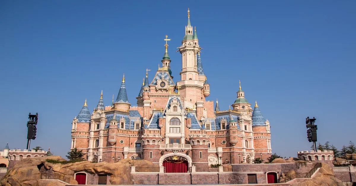 China Shanghai Wukang Mansion Disneyland - ทัวร์จีน เซี่ยงไฮ้ ตึกเก่าหวูขางแมนชั่น ตะลอนสวนสนุกดิสนีย์แลนด์ (รวมบัตรสวนสนุก+รถไปกลับ+ไม่ลงร้าน)