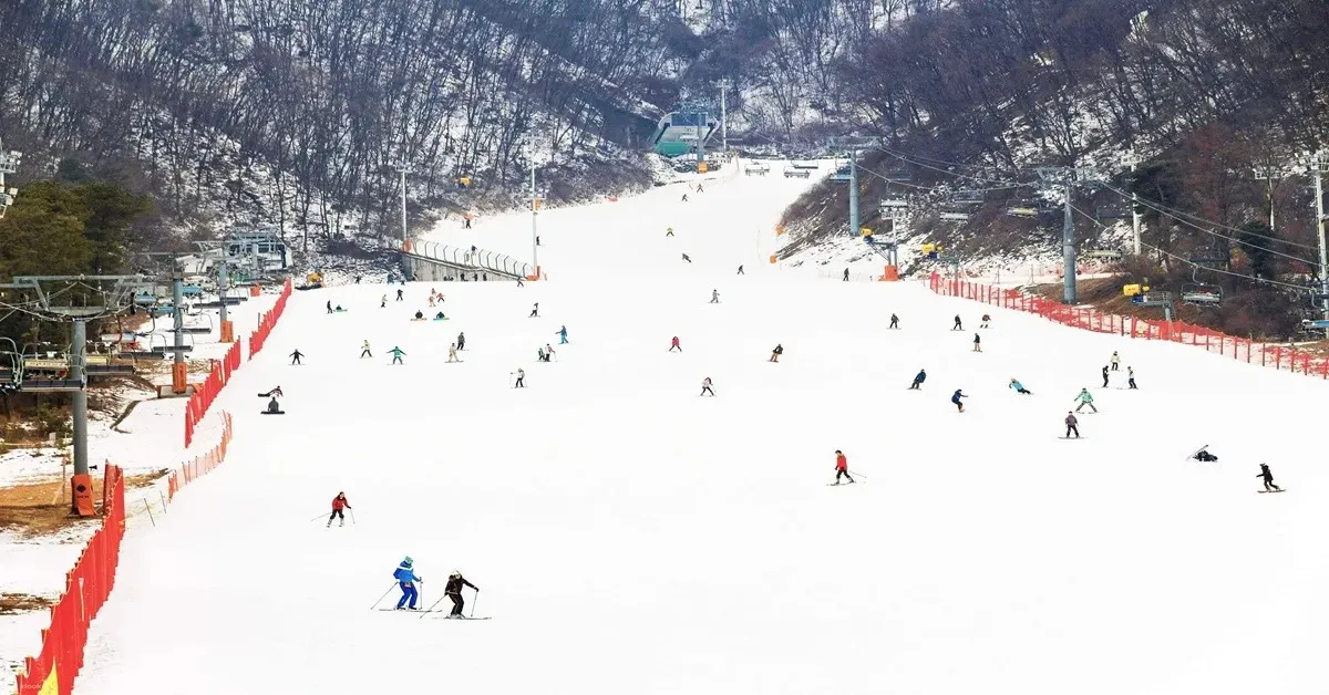 China Beijing Ski Great Wall of China - ทัวร์จีน ปักกิ่ง เล่นสกีสุดมันส์ เที่ยวชมกำแพงเมืองจีน  (ไม่ลงร้าน)