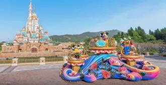 Hong Kong Ngong Ping Disneyland - ทัวร์ฮ่องกง ชมพลุสุดอลังการ เคาท์ดาวน์ในดินแดนเวทมนตร์ ดิสนีย์แลนด์ ไหว้พระ นองปิง รีพัลส์เบย์ วิคตอเรียพีค