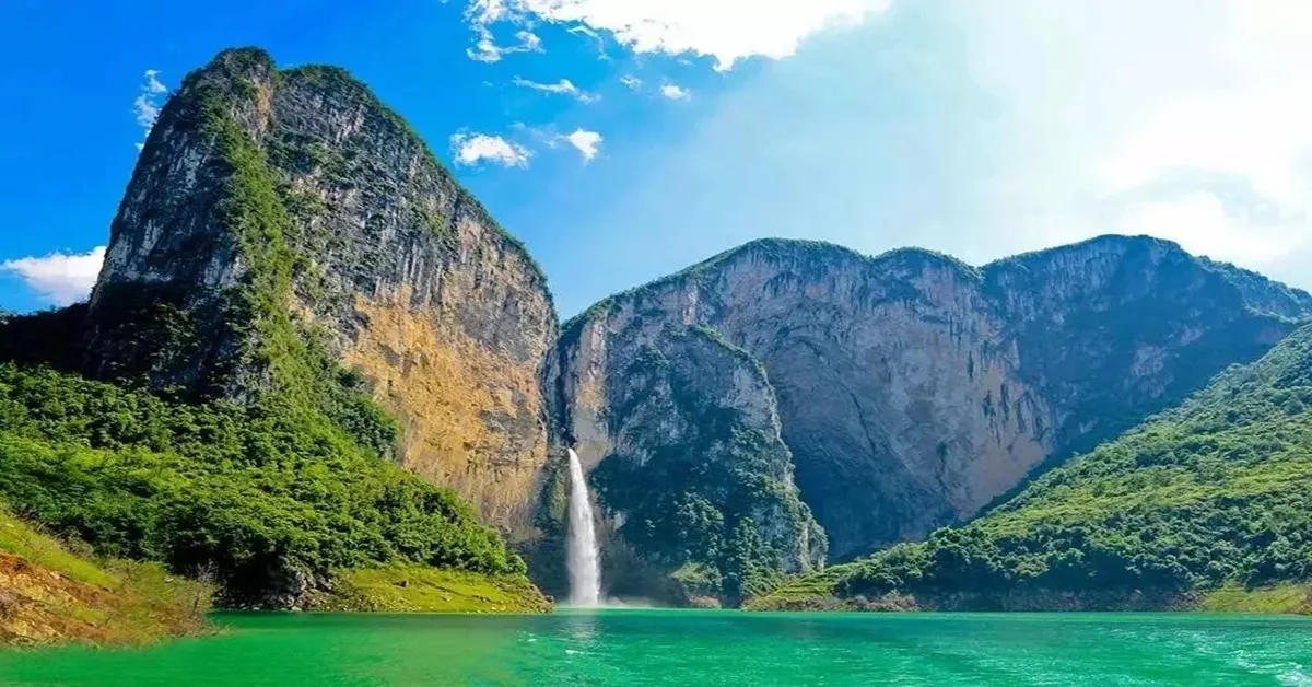 China Enshi Tusi Qianjiang City Grand Canyon  - ทัวร์จีน เอินซือ ถู่ซื่อ เที่ยวชมชิงเจียงแกรนด์แคนยอน (ไม่ลงร้าน)