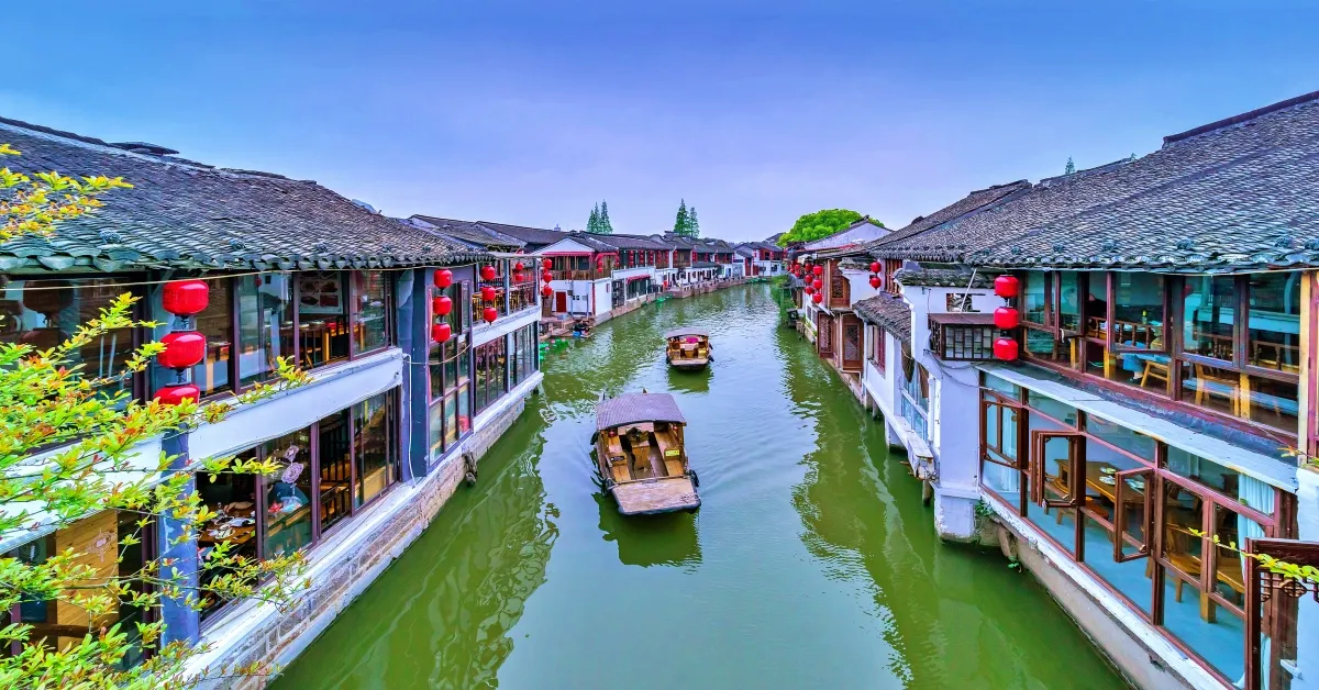 China Shanghai City Vibes Zhujiajiao Ancient Town Tian An Men - ทัวร์จีน เซี่่ยงไฮ้ เมืองโบราณจูเจียเจี่ยว อาคารต้นไม้พันต้น ไม่ลงร้าน