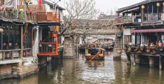  China shanghai Zhujiajiao Disney Land - ทัวร์จีน เซี่ยงไฮ้  ล่องเรือชมเมืองโบราณจูเจียเจี่ยวและดิสนีย์แลนด์ (ลงร้าน)