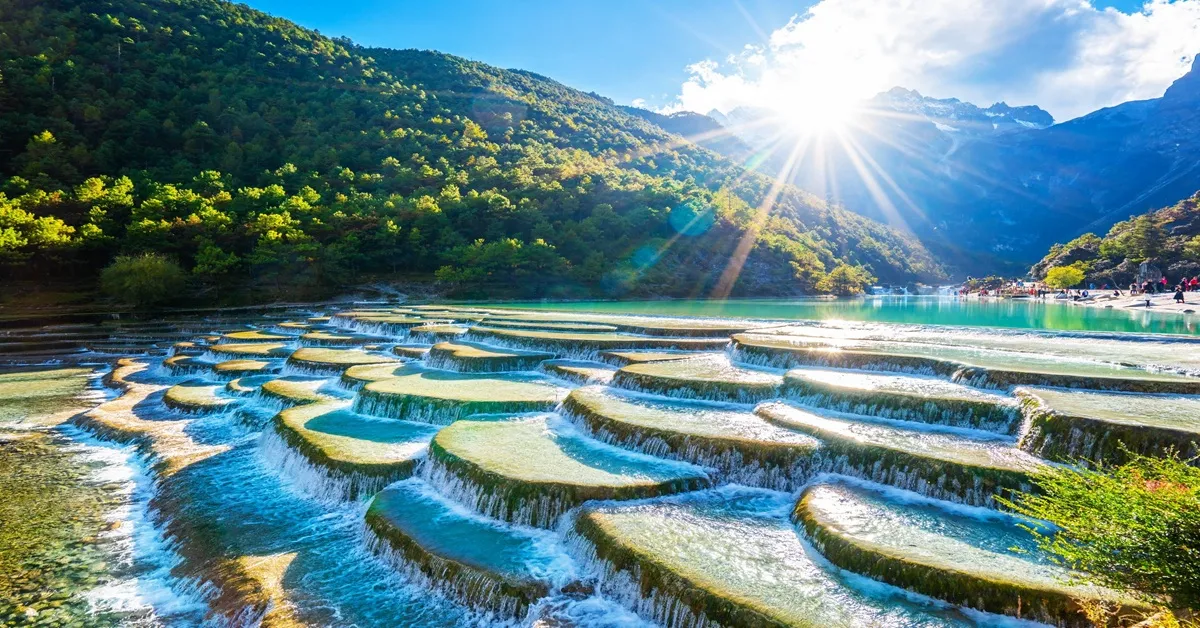 China Kunming Dali Lijiang  - ทัวร์จีน คุนหมิง ต้าหลี่ ลี่เจียง ชมอุทยานตงฟางยุ่นและอุทยานทะเลสาบสีน้ำเงิน (ไม่ลงร้าน)