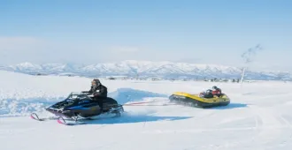 Japan Hokkaido Sapporo Otaru Kuriyama Shiroi koibito park Snowmobile Snow Season - ทัวร์ญี่ปุ่น ฮอกไกโด ซัปโปโร โอตารุ คุริยามะ ฤดูหนาว แวะชมโรงงานช็อกโกแลตชื่อดังและสนุกไปกับกับสโนว์โมบิล (อิสระหนึ่งวัน)