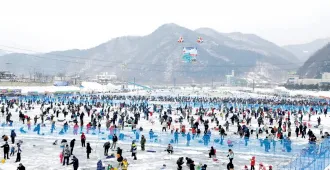 South Korea Seoul Hwacheon Ice Fishing Festival Everland Theme Park - เกาหลี โซล ฮวาชอน เทศกาลตกปลาน้ำแข็ง สวนสนุกเอเวอร์แลนด์ 
