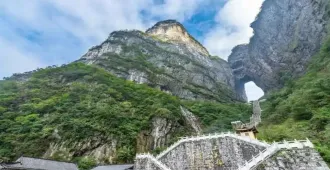 China Zhangjiajie Changsha Fenghuang Furong Town Glass Bridge Tianmenshan - ทัวร์จีน จางเจียเจี้ย  ฉางซา เฟิ่งหวง ฟูหรงเจิ้น สะพานกระจก เทียนเหมินซาน 
