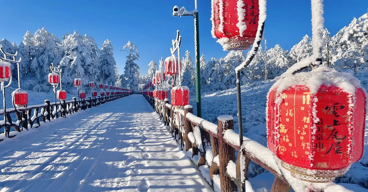 ทัวร์จีน เฉิงตู อุทยานสี่ดรุณี ภูเขาหิมะวาวู่ซาน (ลงร้าน)