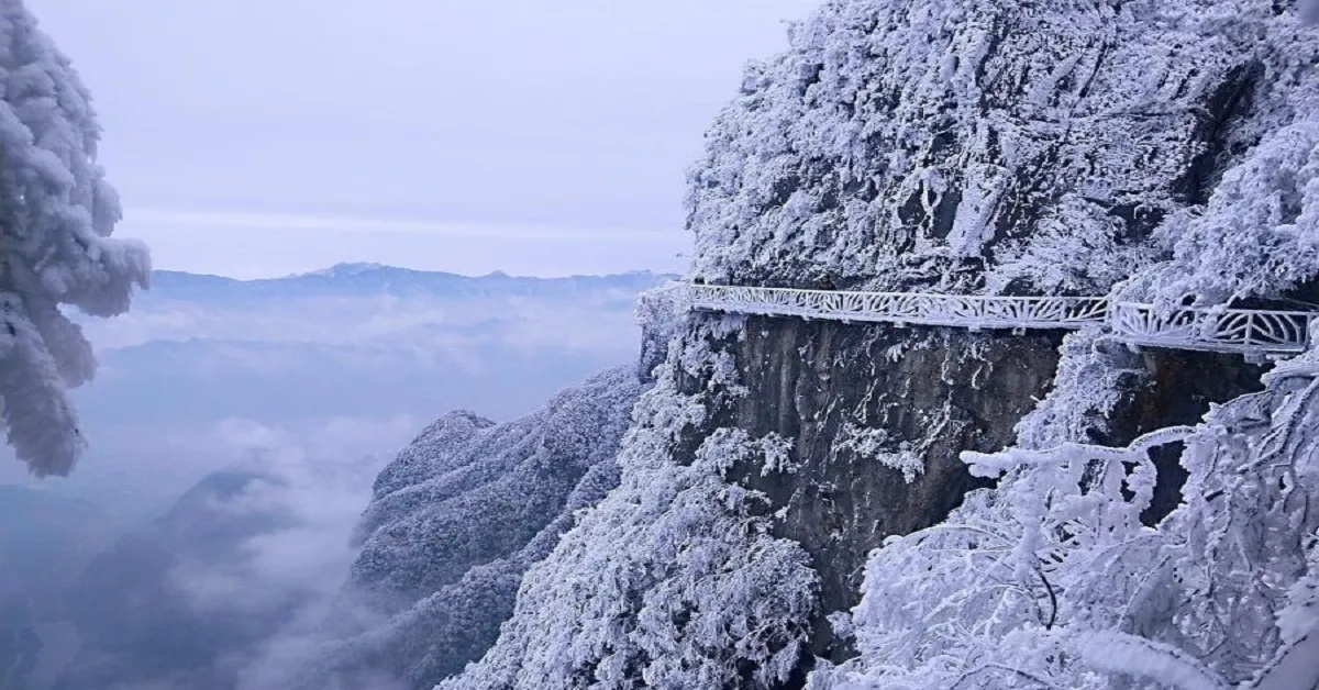 ทัวร์จีน ฉางซา จางเจียเจี้ย  ฝูหรงเจิ้น เทียนเหมินซาน ประตูสวรรค์ (ลงร้าน)